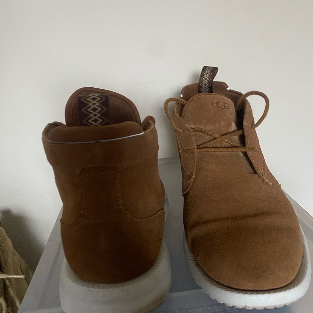 Men’s UGG boots gently used size 10